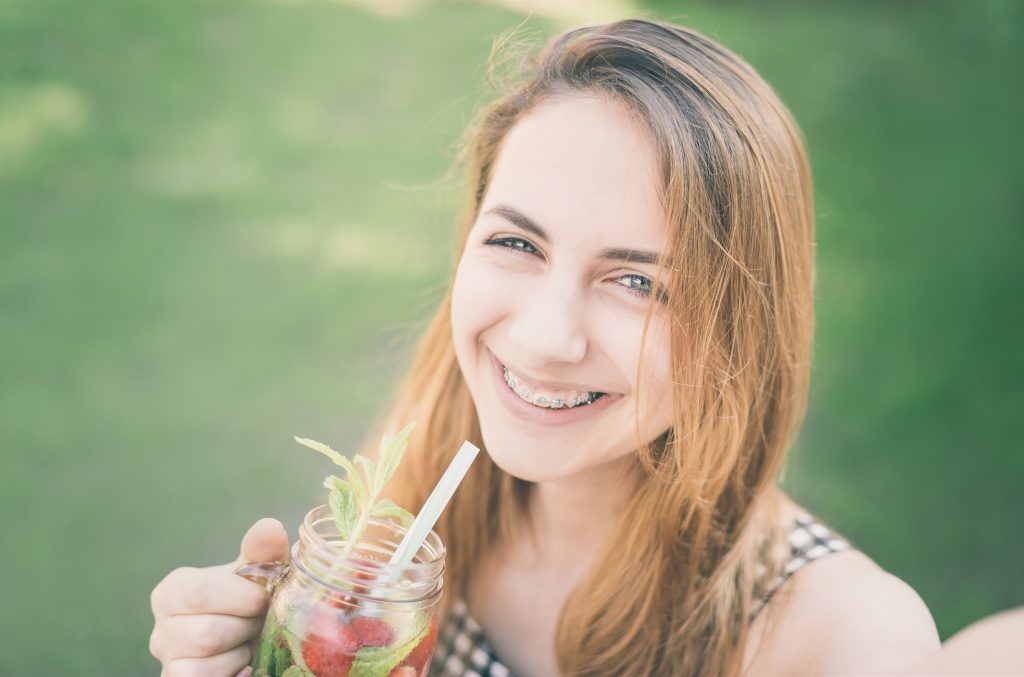 El cuidado de los brackets en verano